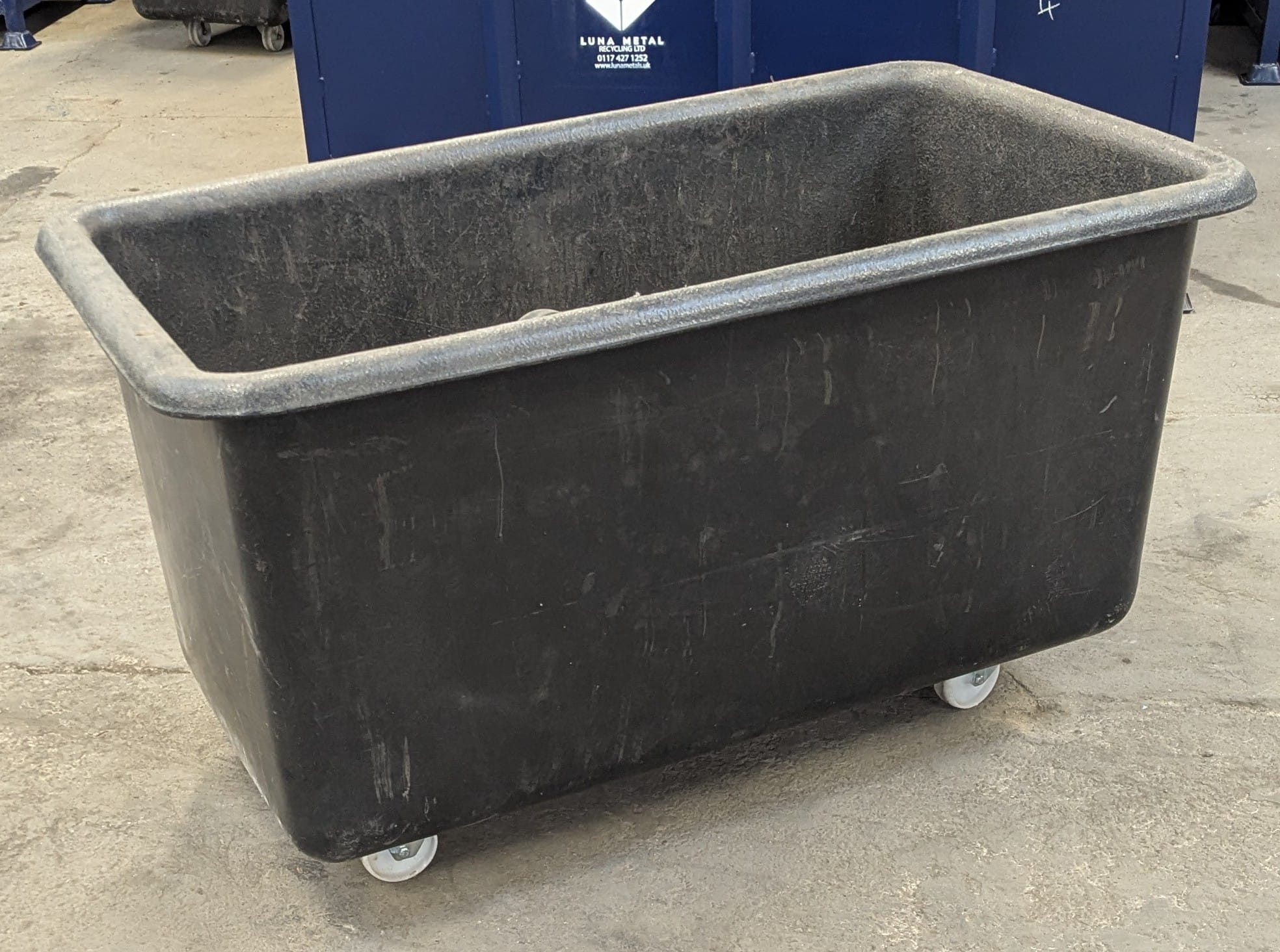 Plastic scrap collection bin